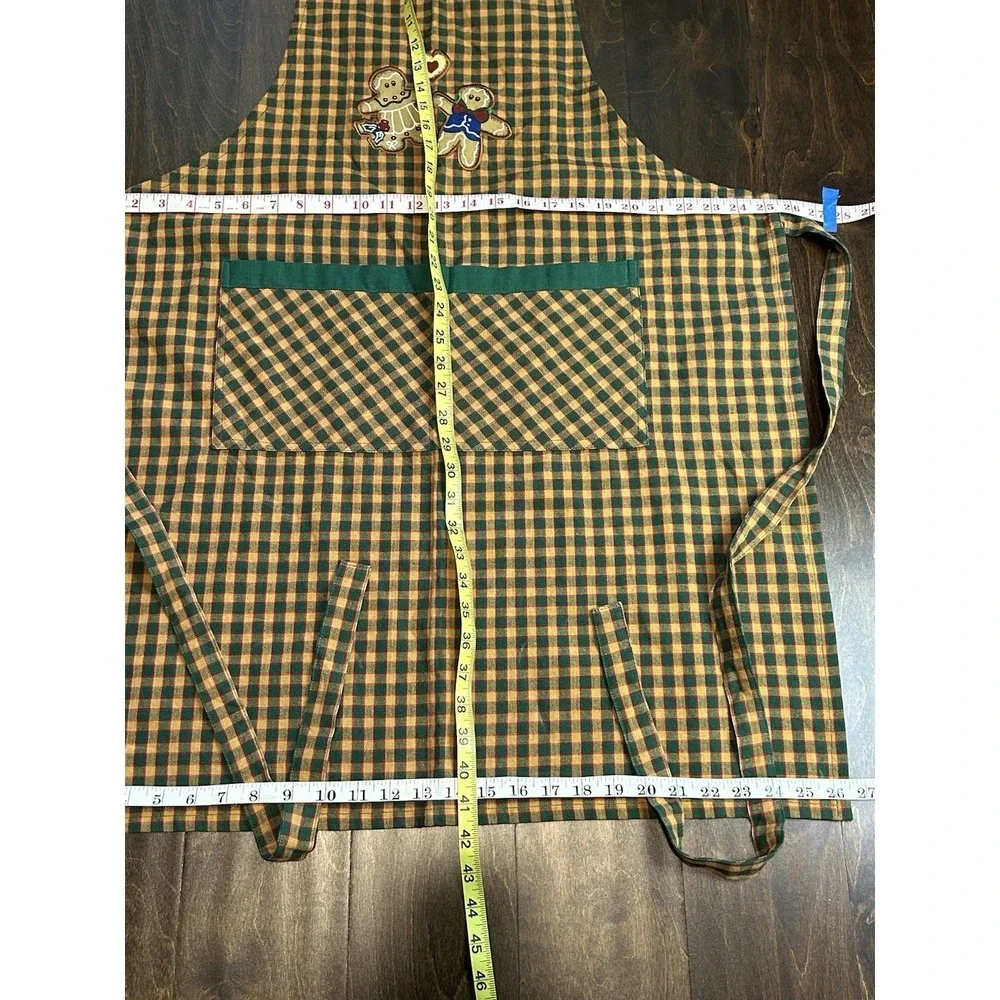 Kay Dee Designs Holiday Apron Hostess Cook Plaid Pockets Christmas Gingerbread